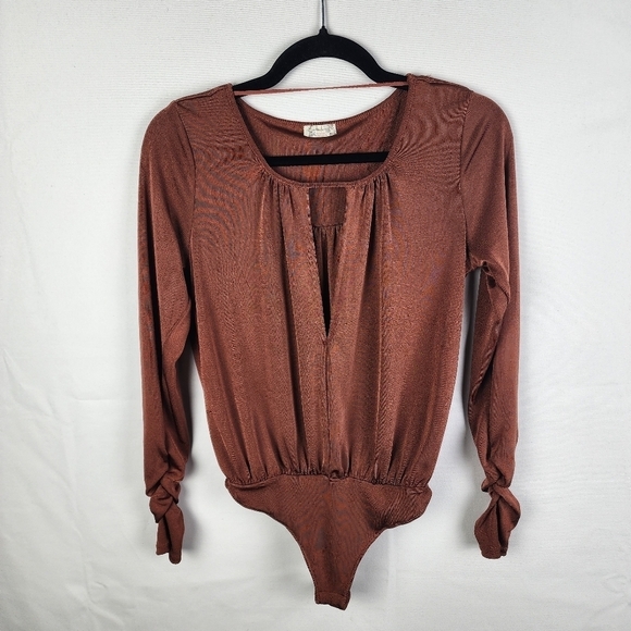 Free People Intimately Kaya Bodysuit Size XS Mesa Rust Brown Keyhole Neck - Picture 2 of 8